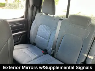 Ram 1500 2025 4x4 Big Horn 4 puertas Quad Cab 6.4 pies. Pickup SB