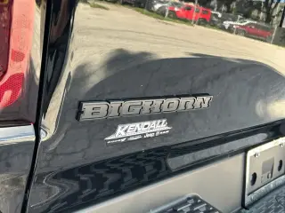 Ram 1500 2025 4x4 Big Horn 4 puertas Quad Cab 6.4 pies. Pickup SB
