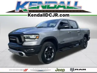 Ram 1500 2021 4x4 Rebel 4 puertas Cabina Crew 5.6 pies. Pickup SB