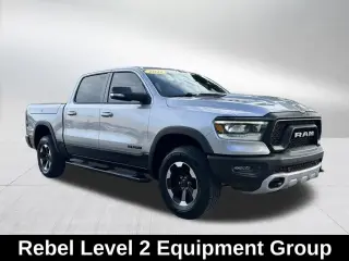 Ram 1500 2021 4x4 Rebel 4 puertas Cabina Crew 5.6 pies. Pickup SB