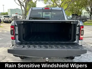 Ram 1500 2021 4x4 Rebel 4 puertas Cabina Crew 5.6 pies. Pickup SB