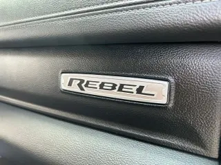 Ram 1500 2021 4x4 Rebel 4 puertas Cabina Crew 5.6 pies. Pickup SB