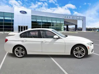 BMW 3 Series 2017 330i 4dr Sedan