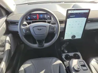Ford Mustang Mach-E 2023 Premium 4dr SUV