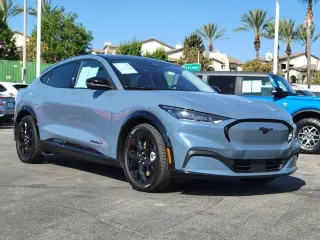 Ford Mustang Mach-E 2023 Premium 4dr SUV