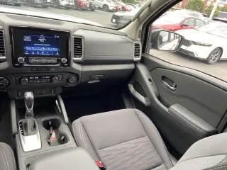 Nissan Frontier 2024 4x4 SV 4dr Crew Cab 5 ft. SB