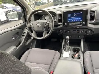 Nissan Frontier 2024 4x4 SV 4dr Crew Cab 5 ft. SB