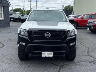 Nissan Frontier 2024 4x4 SV 4dr Crew Cab 5 ft. SB