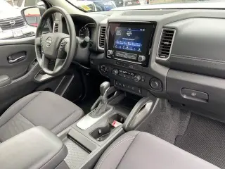 Nissan Frontier 2024 4x4 SV 4dr Crew Cab 5 ft. SB
