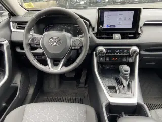 Toyota RAV4 2025 AWD XLE 4dr SUV