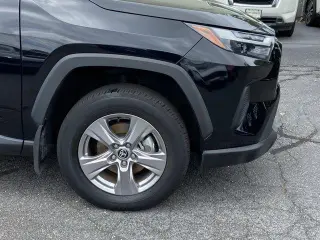Toyota RAV4 2025 AWD XLE 4dr SUV
