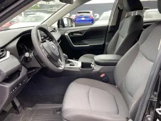 Toyota RAV4 2025 AWD XLE 4dr SUV