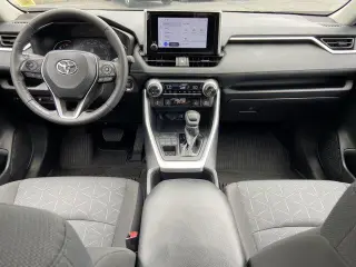 Toyota RAV4 2025 AWD XLE 4dr SUV