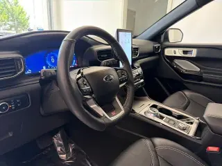 Ford Explorer 2023 AWD ST 4 puertas SUV