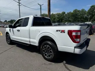 Ford F-150 2023 4x4 XL 4dr SuperCab 6.5 ft. SB