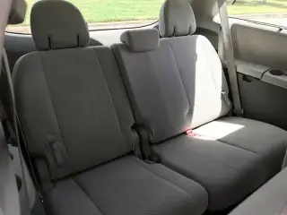 2014 Toyota Sienna LE minivan