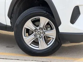 Toyota RAV4 Hybrid 2025 AWD XLE 4dr SUV