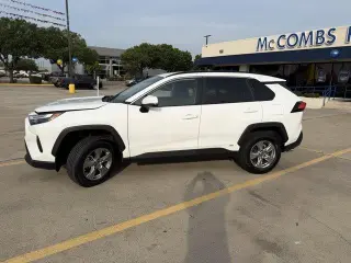 Toyota RAV4 Hybrid 2025 AWD XLE 4dr SUV