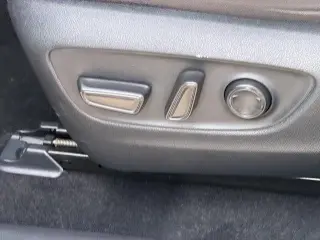 Toyota RAV4 Hybrid 2025 AWD XLE 4dr SUV