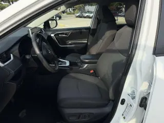 Toyota RAV4 Hybrid 2025 AWD XLE 4dr SUV