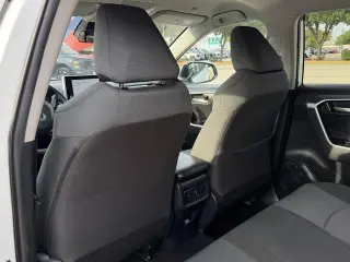 Toyota RAV4 Hybrid 2025 AWD XLE 4dr SUV