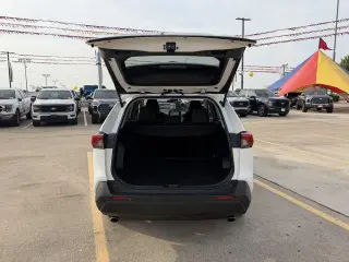 Toyota RAV4 Hybrid 2025 AWD XLE 4dr SUV