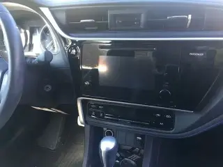 2017 Toyota Corolla SE Sedan