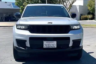 Jeep Grand Cherokee L 2023 4x4 Laredo 4 puertas SUV