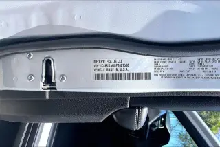 Jeep Grand Cherokee L 2023 4x4 Laredo 4 puertas SUV