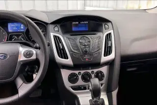 Ford Focus 2014 SE 4dr Hatchback