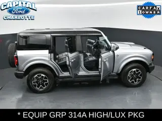 Ford Bronco 2024 4x4 Outer Banks 4 puertas SUV