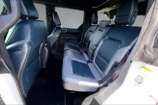 Ford Bronco 2024 4x4 Outer Banks 4 puertas SUV