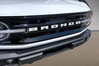 Ford Bronco 2024 4x4 Outer Banks 4 puertas SUV