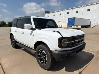 Ford Bronco 2024 4x4 Outer Banks 4 puertas SUV