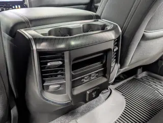 Ram 1500 2025 4x4 Big Horn 4 puertas Quad Cab 1.93 m Pickup