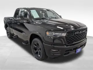 Ram 1500 2025 4x4 Big Horn 4 puertas Quad Cab 1.93 m Pickup