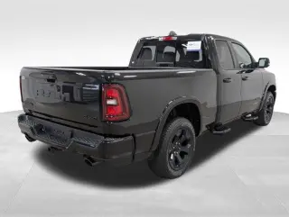 Ram 1500 2025 4x4 Big Horn 4 puertas Quad Cab 1.93 m Pickup