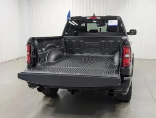 Ram 1500 2025 4x4 Big Horn 4 puertas Quad Cab 1.93 m Pickup