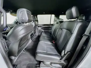 Jeep Wagoneer L 2024 4x4 Serie II 4 puertas SUV