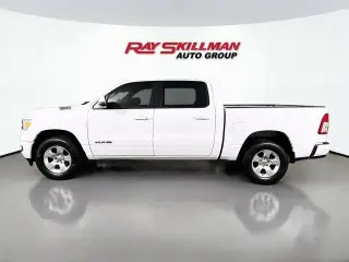 Ram 1500 2024 4x4 Big Horn Cabina Crew de 4 puertas, caja corta de 5.6 pies