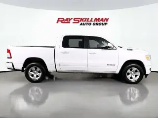 Ram 1500 2024 4x4 Big Horn Cabina Crew de 4 puertas, caja corta de 5.6 pies