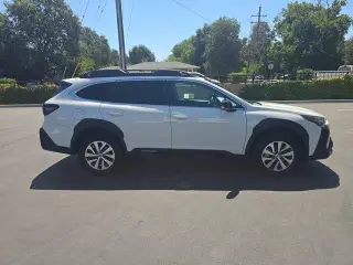 Subaru Outback 2023 AWD Premium 4dr Crossover