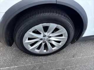 Tesla Model X 2020 AWD Long Range 4dr SUV
