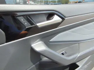 Volkswagen Jetta 2025 SEL 4dr Sedan
