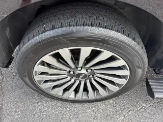 Lincoln Navigator L 2019 4x4 Reserve 4dr SUV