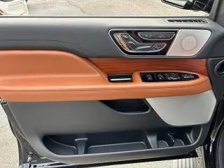 Lincoln Navigator L 2019 4x4 Reserve 4dr SUV