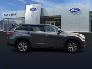 Toyota Highlander 2015 AWD LE Plus 4dr SUV