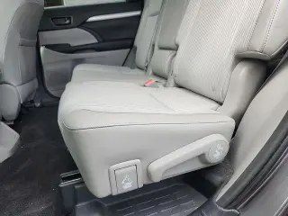 Toyota Highlander 2015 AWD LE Plus 4dr SUV