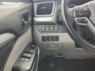 Toyota Highlander 2015 AWD LE Plus 4dr SUV