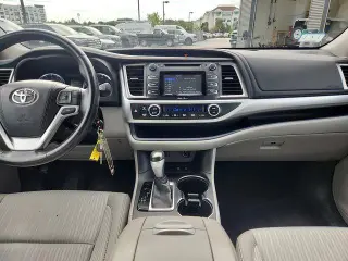 Toyota Highlander 2015 AWD LE Plus 4dr SUV